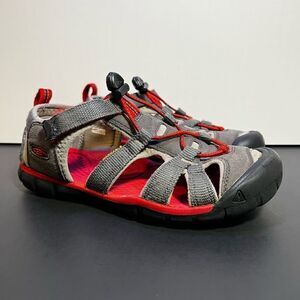 Kids KEEN CNX Waterproof Grey Outdoor Sandals / Size 4